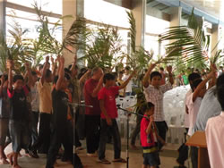 23-easter-sunday-service.jpg